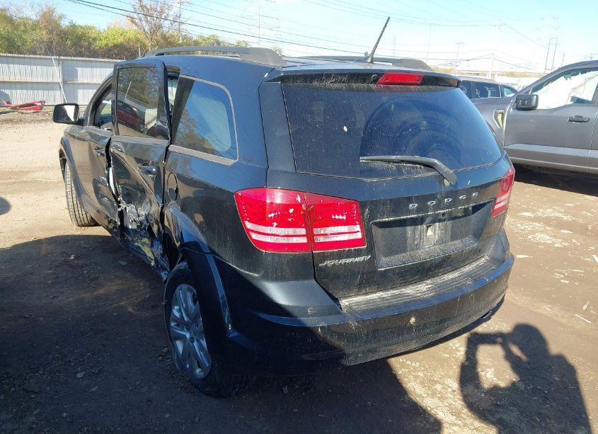 Photo 3 of 2017 Dodge Journey SE (VIN 3C4PDCAB5HT695501)