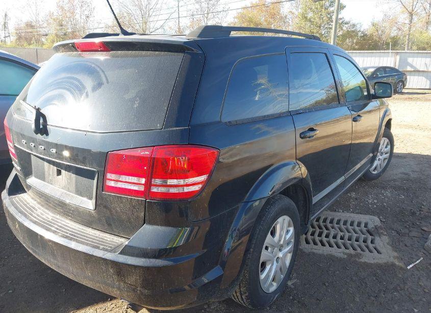 Photo 4 of 2017 Dodge Journey SE (VIN 3C4PDCAB5HT695501)