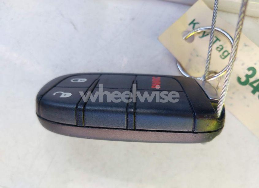 Photo 11 of 2018 Dodge Journey SE (VIN 3C4PDCAB5JT196462)