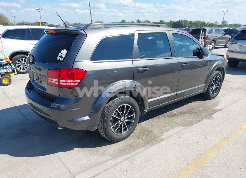 Photo 4 of 2018 Dodge Journey SE (VIN 3C4PDCAB5JT196462)