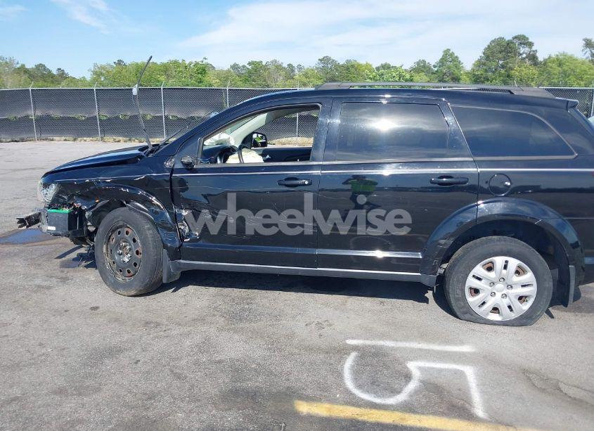 Photo 15 of 2018 Dodge Journey SE (VIN 3C4PDCAB5JT217004)