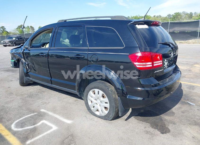 Photo 3 of 2018 Dodge Journey SE (VIN 3C4PDCAB5JT217004)