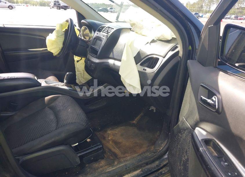 Photo 5 of 2018 Dodge Journey SE (VIN 3C4PDCAB5JT217004)