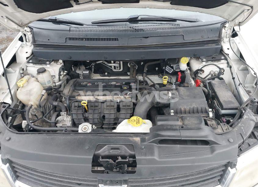 Photo 10 of 2018 Dodge Journey SE (VIN 3C4PDCAB5JT243327)