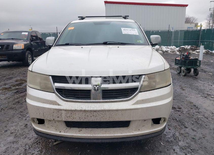 Photo 12 of 2018 Dodge Journey SE (VIN 3C4PDCAB5JT243327)