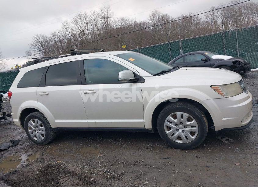 Photo 13 of 2018 Dodge Journey SE (VIN 3C4PDCAB5JT243327)