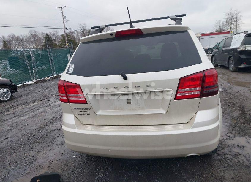 Photo 16 of 2018 Dodge Journey SE (VIN 3C4PDCAB5JT243327)