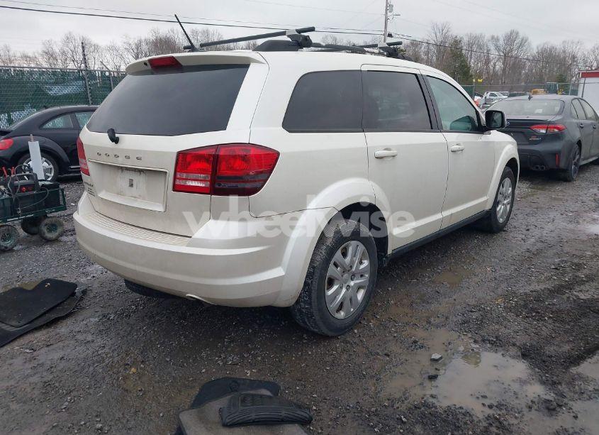 Photo 4 of 2018 Dodge Journey SE (VIN 3C4PDCAB5JT243327)