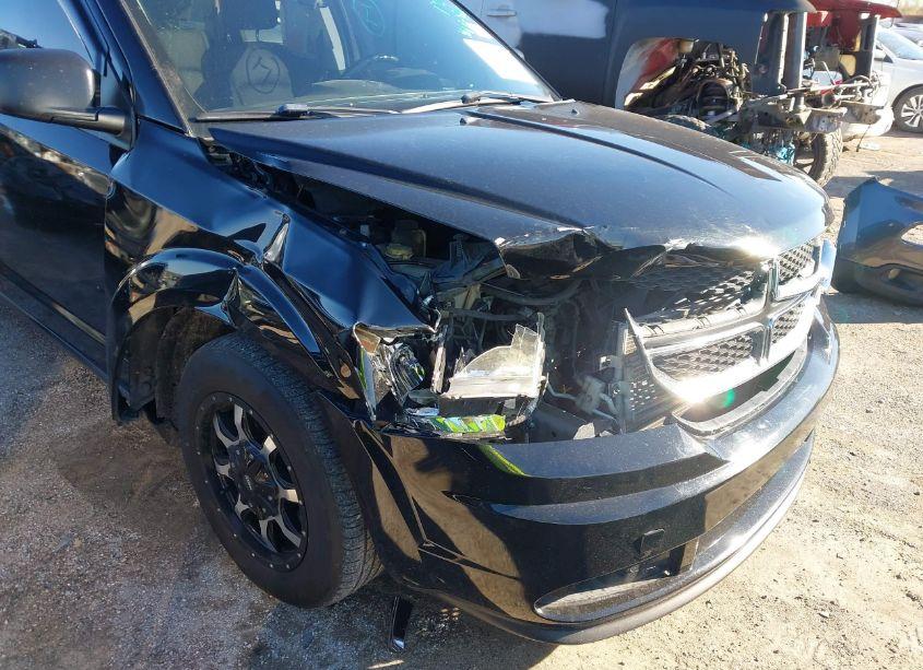 2018 Dodge Journey SE (VIN 3C4PDCAB5JT302182) main photo