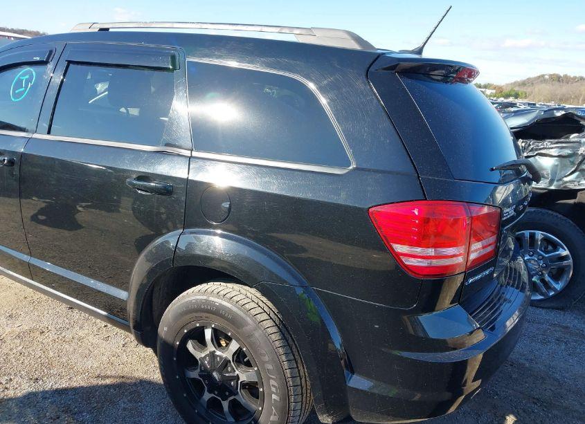 Photo 3 of 2018 Dodge Journey SE (VIN 3C4PDCAB5JT302182)