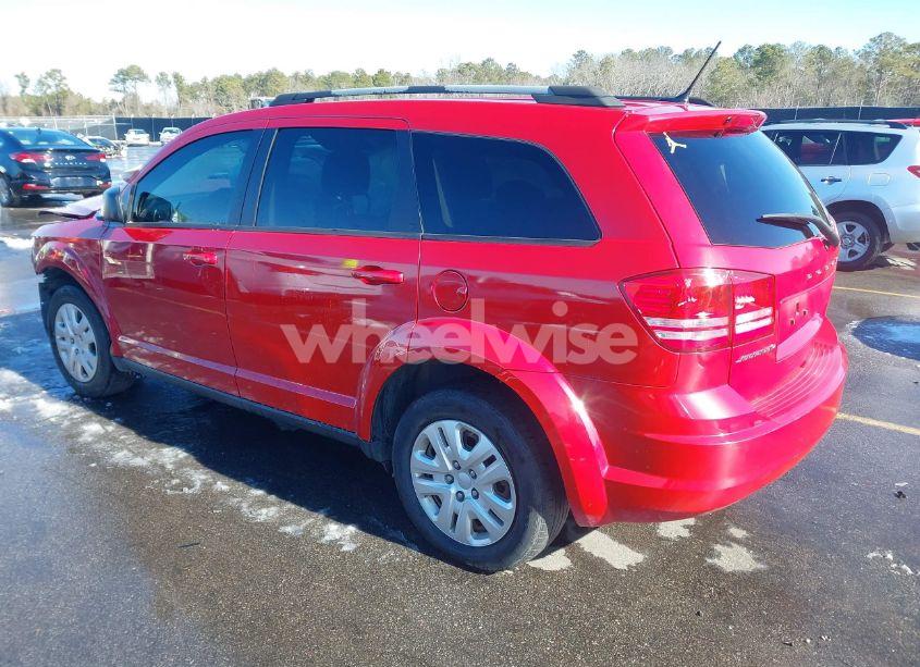 Photo 3 of 2018 Dodge Journey SE (VIN 3C4PDCAB5JT302473)