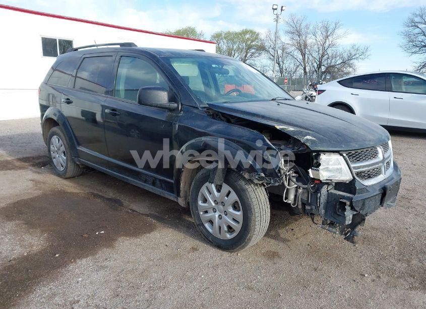 2018 Dodge Journey SE (VIN 3C4PDCAB5JT344562) main photo