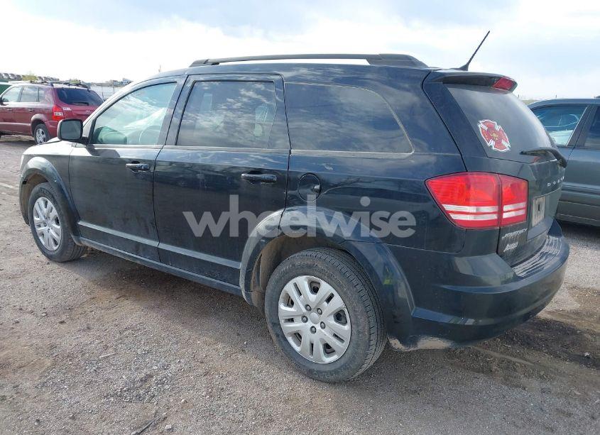 Photo 3 of 2018 Dodge Journey SE (VIN 3C4PDCAB5JT344562)