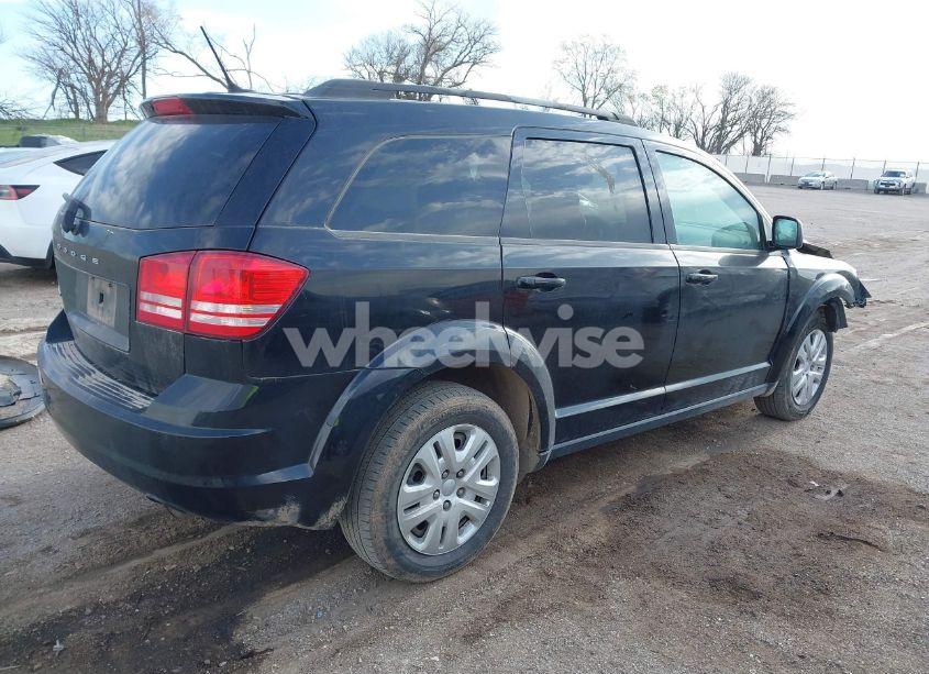 Photo 4 of 2018 Dodge Journey SE (VIN 3C4PDCAB5JT344562)