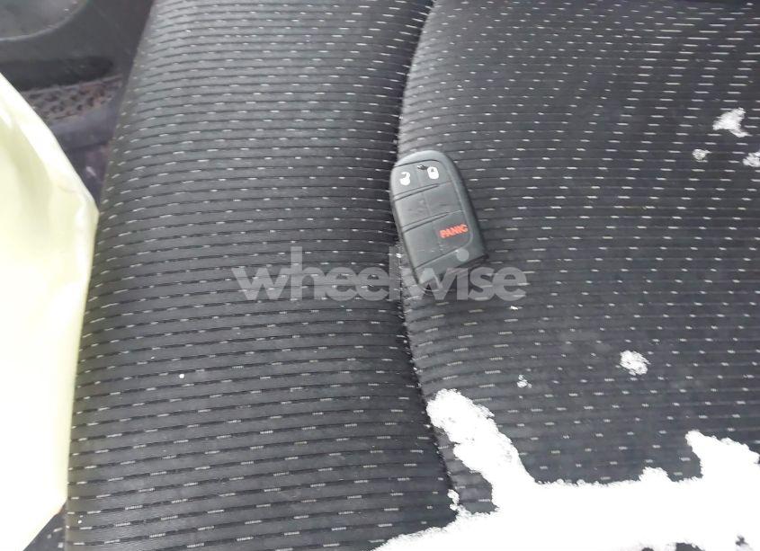 Photo 11 of 2018 Dodge Journey SE (VIN 3C4PDCAB5JT385130)