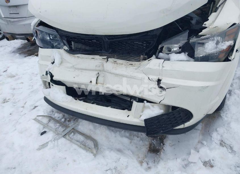 Photo 6 of 2018 Dodge Journey SE (VIN 3C4PDCAB5JT385130)