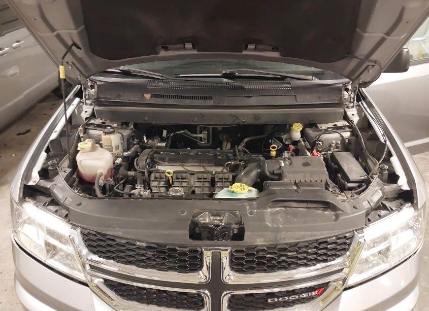 Photo 10 of 2018 Dodge Journey SE (VIN 3C4PDCAB5JT444144)