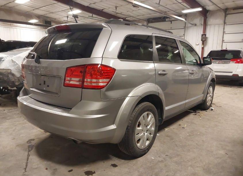 Photo 4 of 2018 Dodge Journey SE (VIN 3C4PDCAB5JT444144)