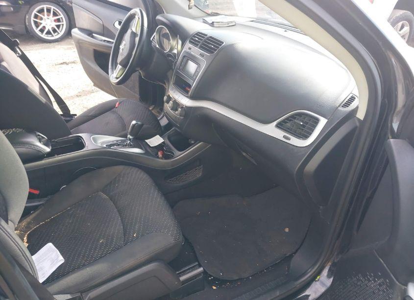 Photo 5 of 2018 Dodge Journey SE (VIN 3C4PDCAB5JT515357)