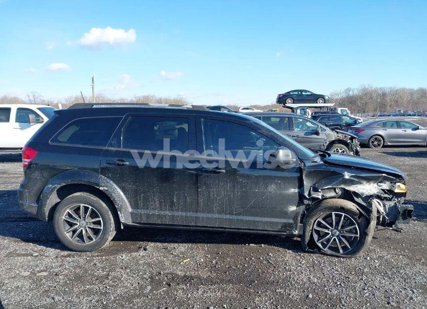 Photo 13 of 2018 Dodge Journey SE (VIN 3C4PDCAB5JT535902)