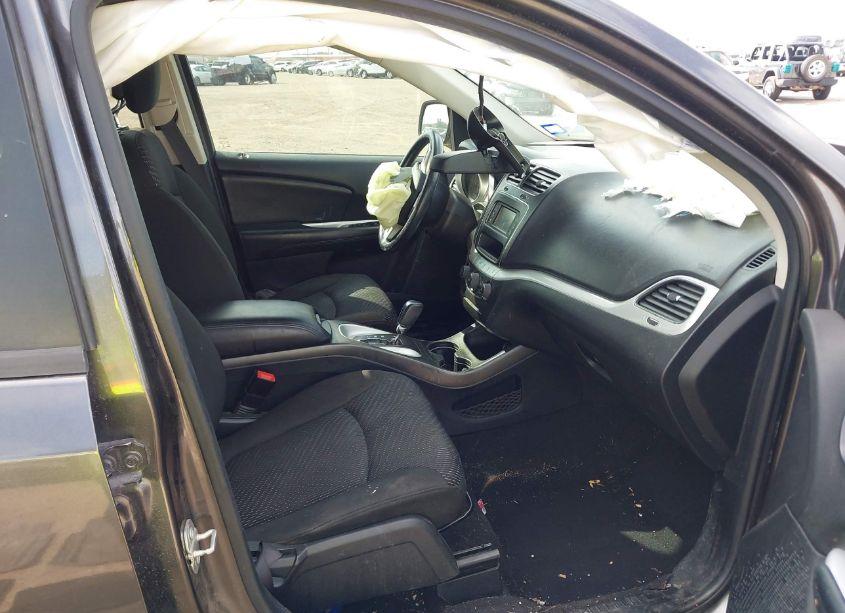 Photo 5 of 2020 Dodge Journey SE VALUE (VIN 3C4PDCAB5LT194939)