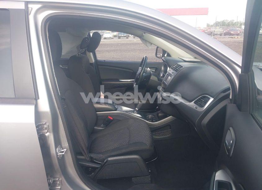 Photo 5 of 2020 Dodge Journey SE VALUE (VIN 3C4PDCAB5LT259112)