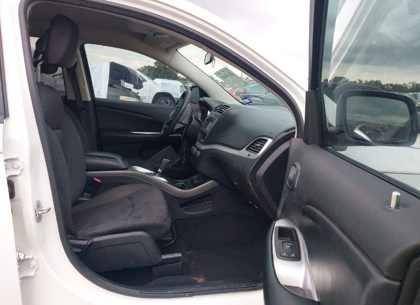 Photo 5 of 2016 Dodge Journey SE (VIN 3C4PDCAB6GT101366)