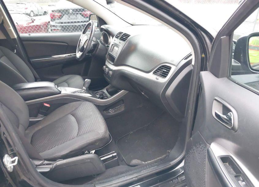 Photo 5 of 2016 Dodge Journey SE (VIN 3C4PDCAB6GT109841)