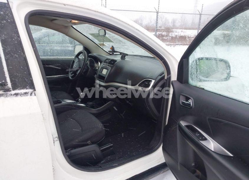 Photo 5 of 2016 Dodge Journey SE (VIN 3C4PDCAB6GT147389)