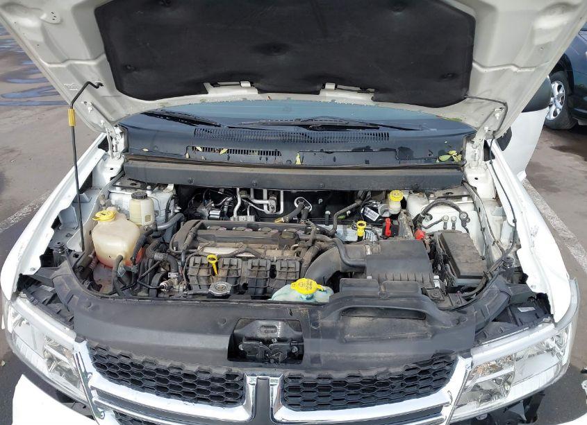 Photo 10 of 2016 Dodge Journey SE (VIN 3C4PDCAB6GT158456)