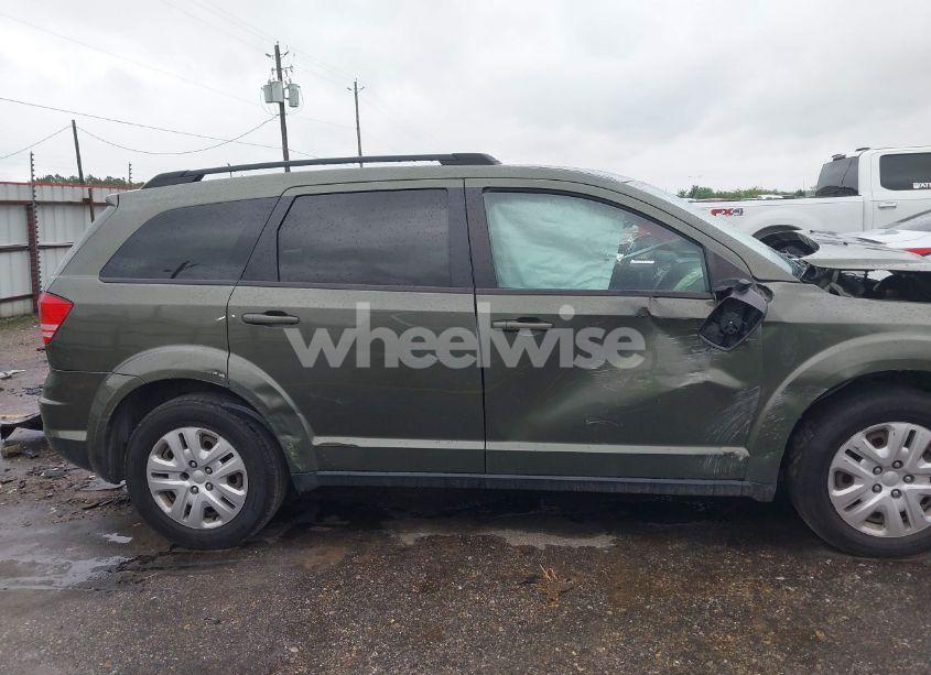 Photo 13 of 2016 Dodge Journey SE (VIN 3C4PDCAB6GT168940)