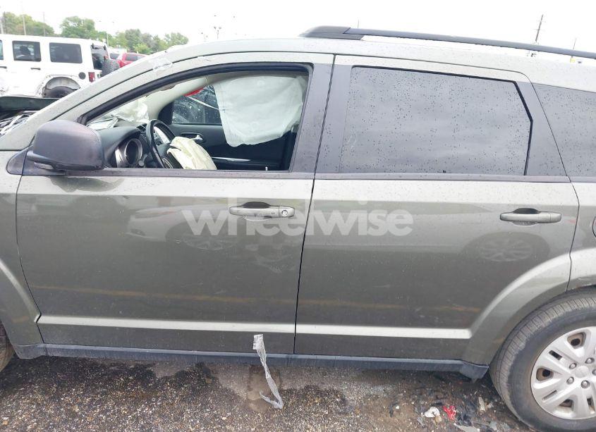 Photo 14 of 2016 Dodge Journey SE (VIN 3C4PDCAB6GT168940)