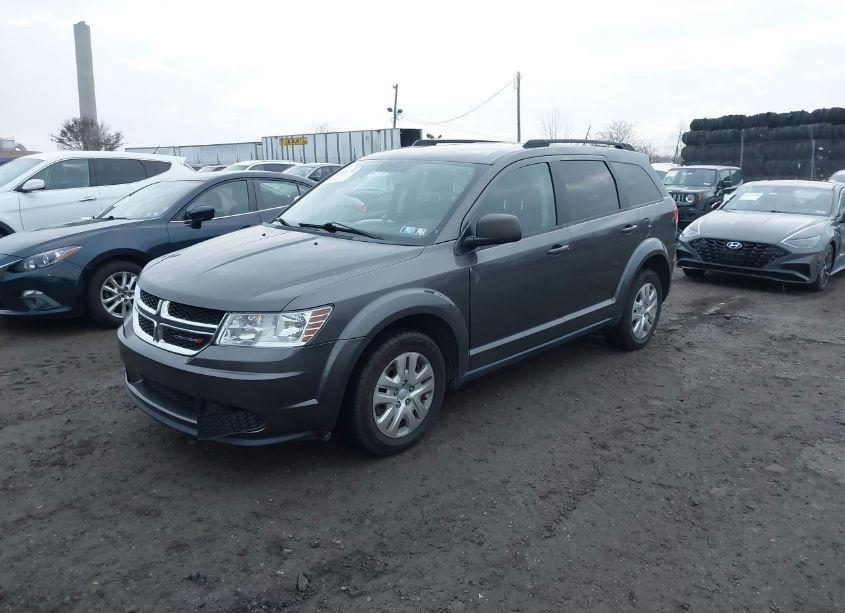 Photo 2 of 2017 Dodge Journey SE (VIN 3C4PDCAB6HT529598)