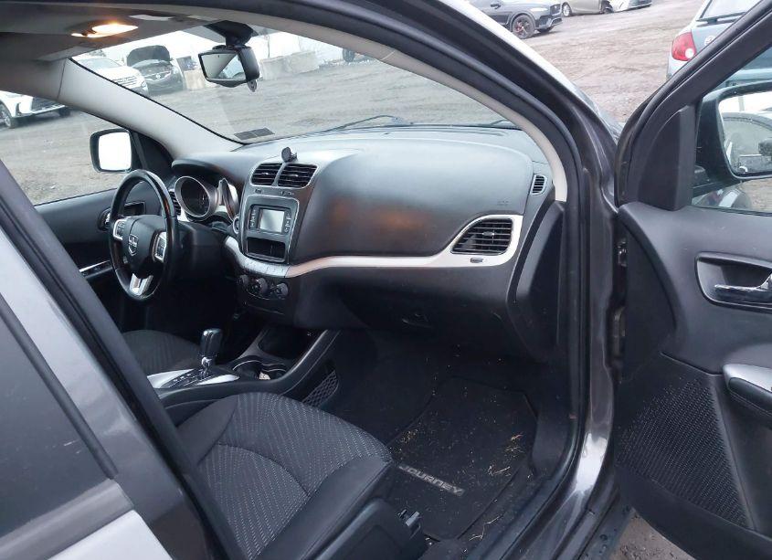 Photo 5 of 2017 Dodge Journey SE (VIN 3C4PDCAB6HT529598)