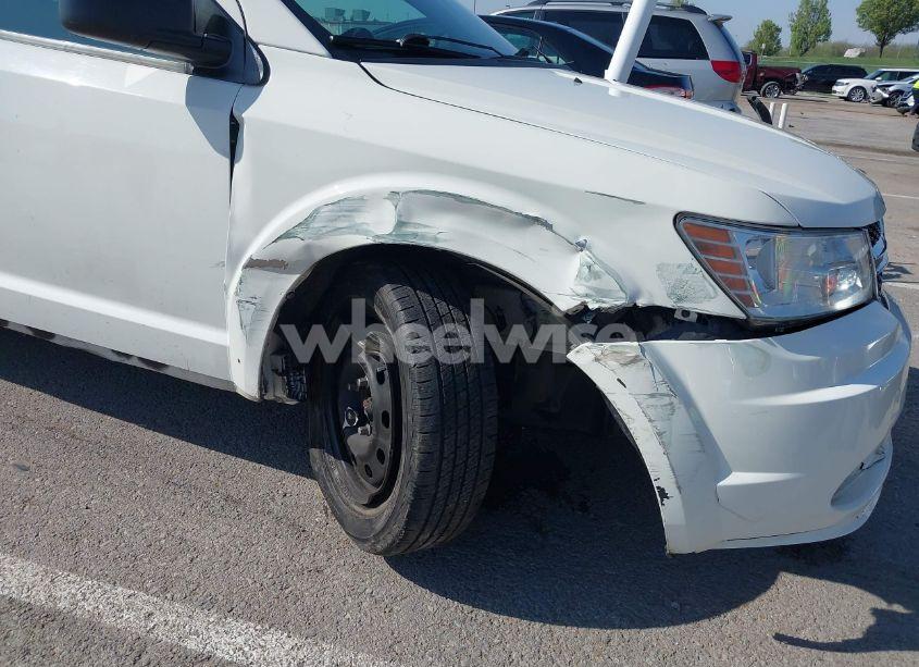 Photo 6 of 2017 Dodge Journey SE (VIN 3C4PDCAB6HT608298)