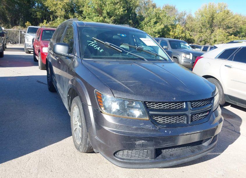 2017 Dodge Journey SE (VIN 3C4PDCAB6HT637266) main photo