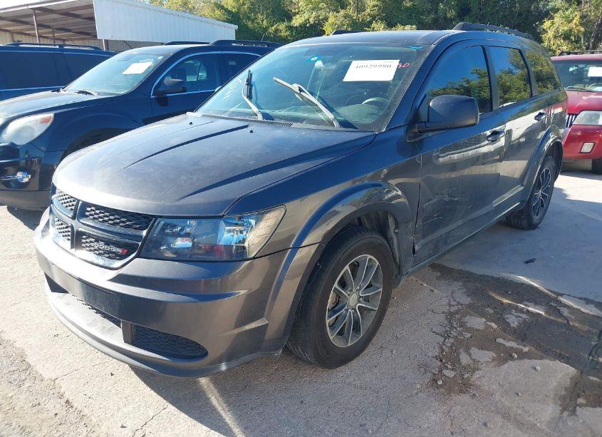 Photo 2 of 2017 Dodge Journey SE (VIN 3C4PDCAB6HT637266)