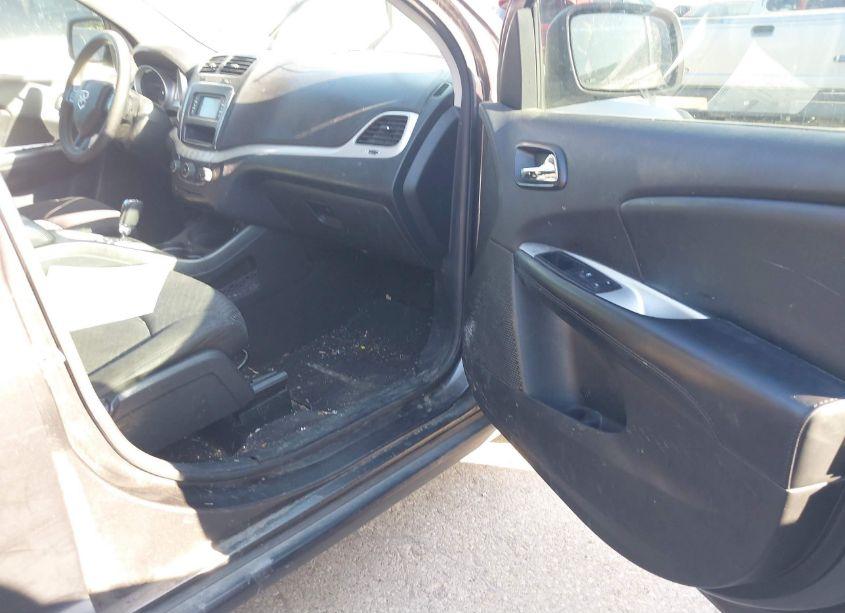 Photo 5 of 2017 Dodge Journey SE (VIN 3C4PDCAB6HT637266)