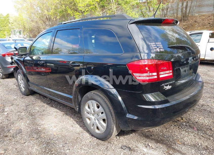 Photo 3 of 2017 Dodge Journey SE (VIN 3C4PDCAB6HT697631)