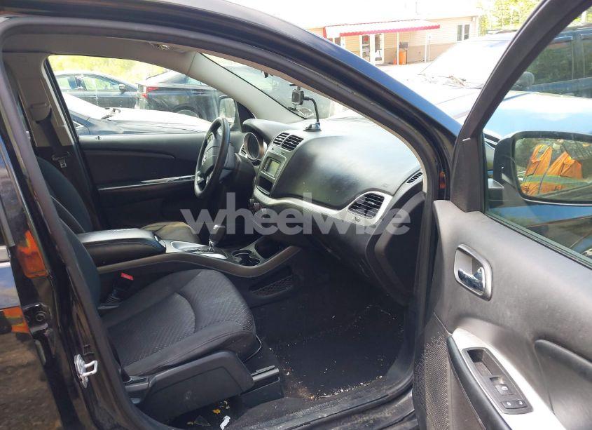 Photo 5 of 2017 Dodge Journey SE (VIN 3C4PDCAB6HT697631)