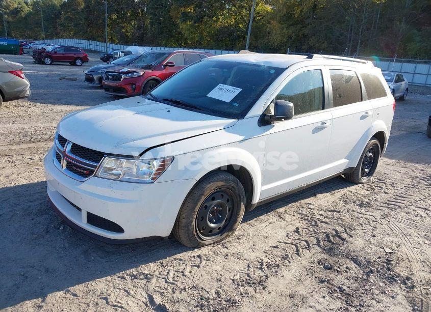 Photo 2 of 2018 Dodge Journey SE (VIN 3C4PDCAB6JT184062)