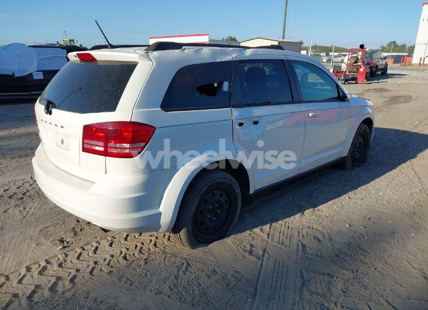Photo 4 of 2018 Dodge Journey SE (VIN 3C4PDCAB6JT184062)
