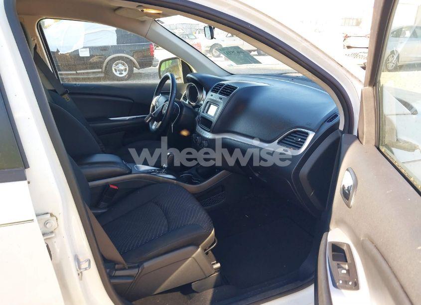 Photo 5 of 2018 Dodge Journey SE (VIN 3C4PDCAB6JT184062)