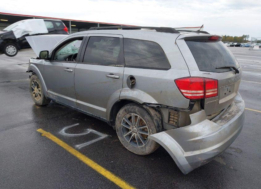 Photo 3 of 2018 Dodge Journey SE (VIN 3C4PDCAB6JT209154)