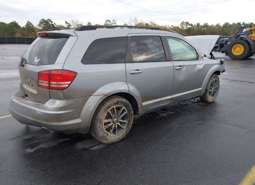Photo 4 of 2018 Dodge Journey SE (VIN 3C4PDCAB6JT209154)