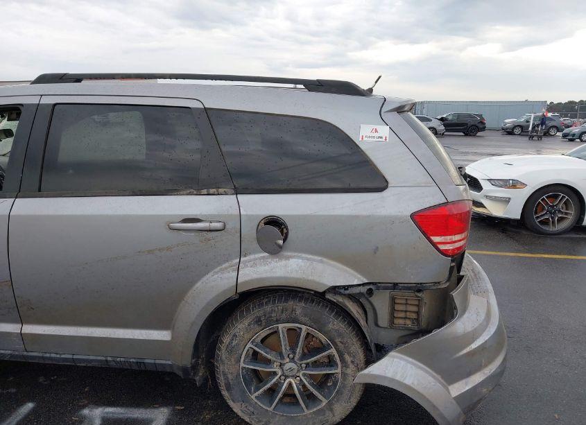 Photo 6 of 2018 Dodge Journey SE (VIN 3C4PDCAB6JT209154)