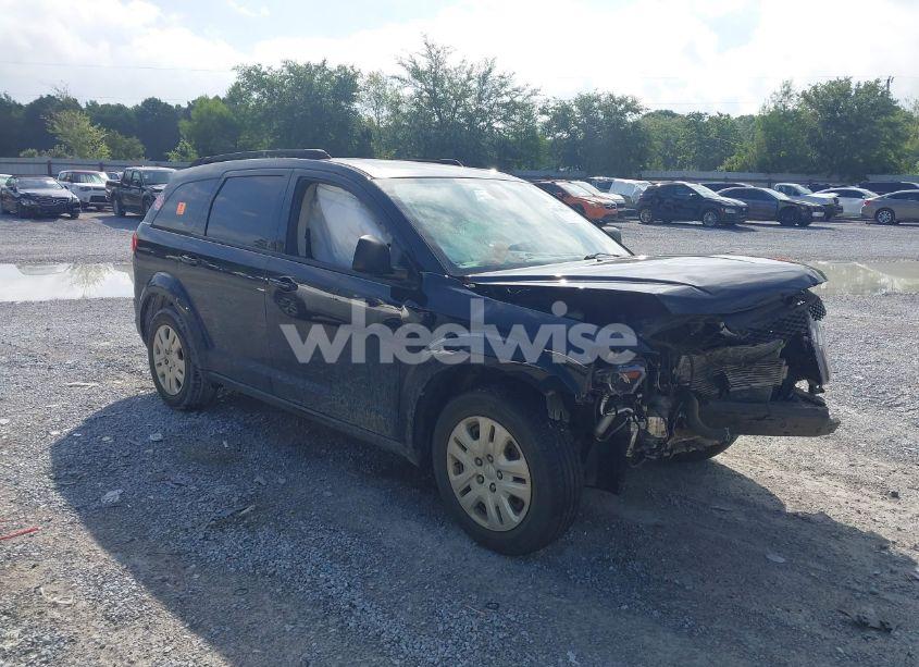 2018 Dodge Journey SE (VIN 3C4PDCAB6JT253686) main photo