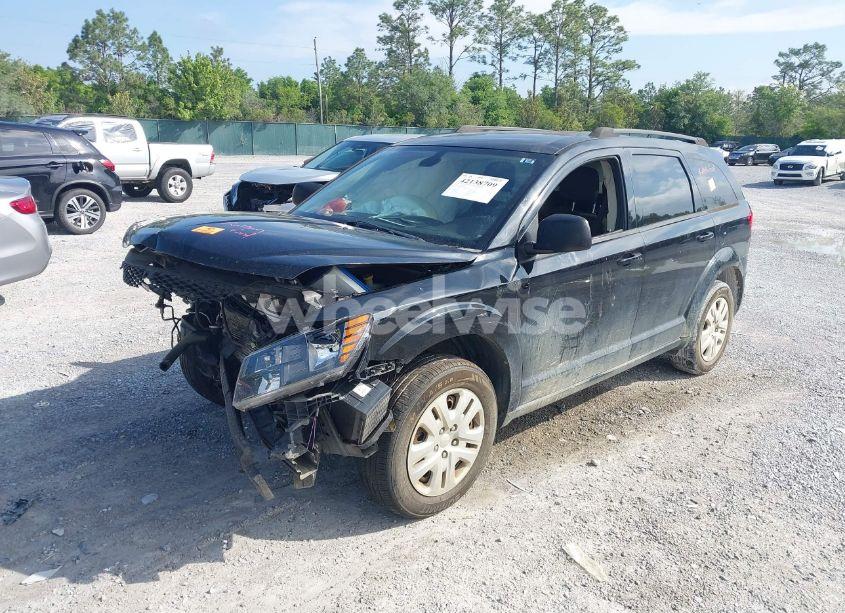 Photo 2 of 2018 Dodge Journey SE (VIN 3C4PDCAB6JT253686)