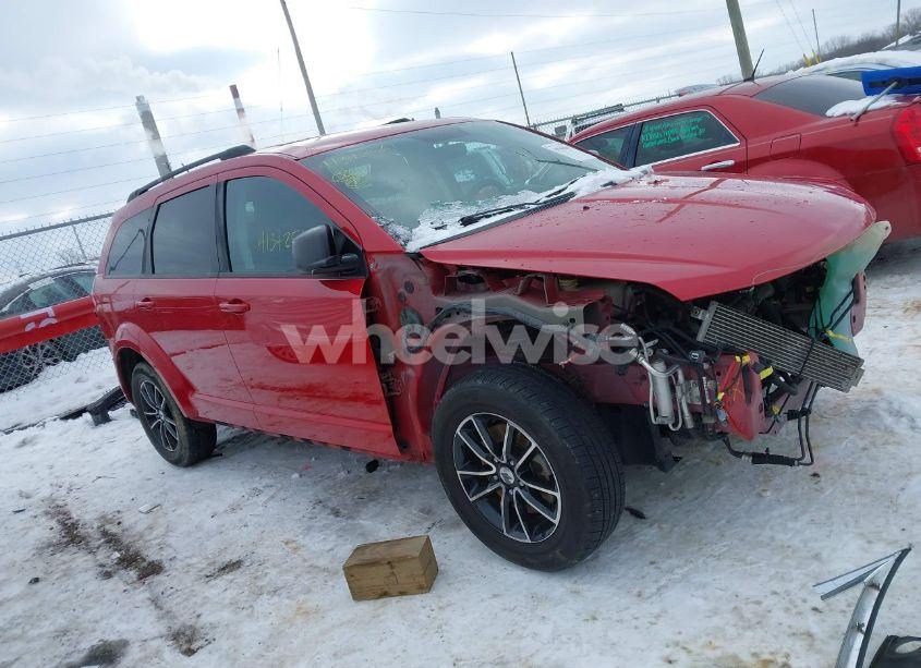 2018 Dodge Journey SE (VIN 3C4PDCAB6JT310002) main photo
