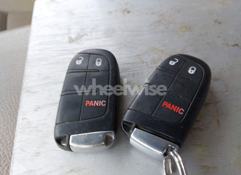 Photo 11 of 2018 Dodge Journey SE (VIN 3C4PDCAB6JT310002)